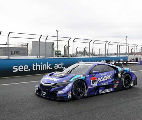 Honda NSX-GT with ZF Motorsport clutch in the Japanese Super GT500 series.